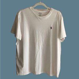 Men’s white Polo tshirt w/dark blue emblem Size XL